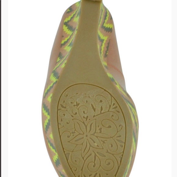 Qupid Shoes Nib Qupid Worthy Nubuck Wedge Platform Shoe Poshmark